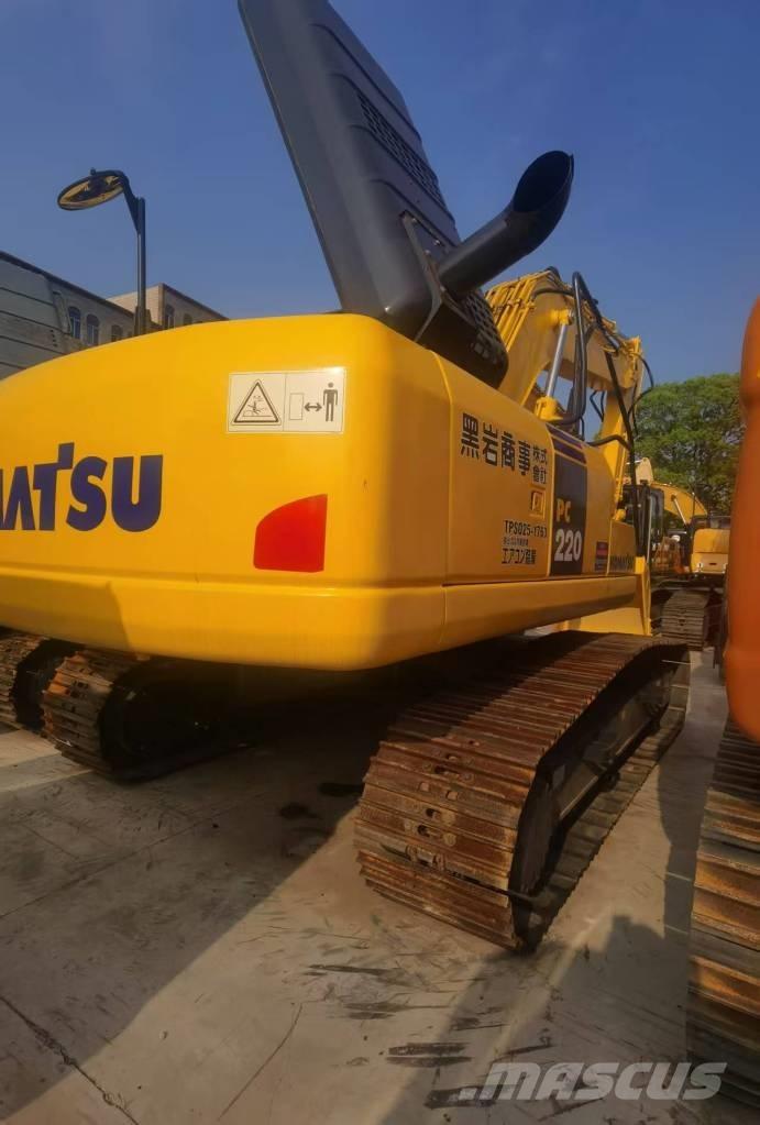 Komatsu PC 220-8 Gravemaskiner på larvebånd
