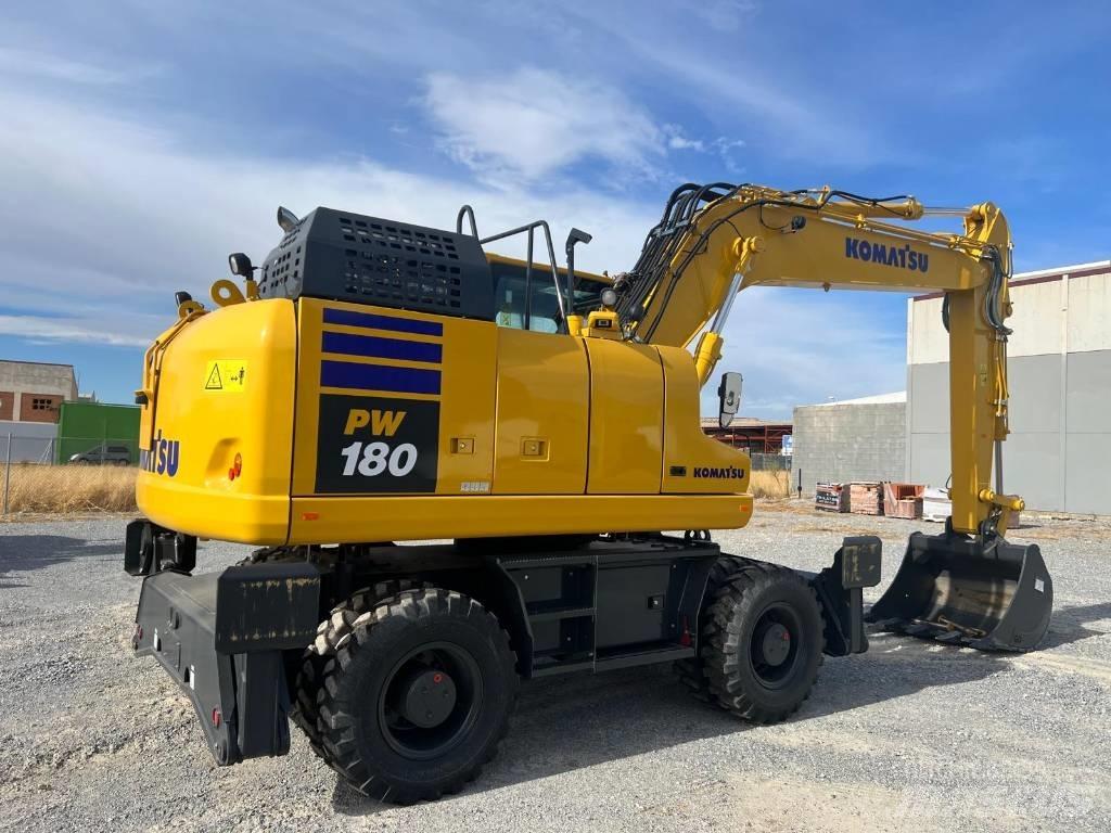 Komatsu PW 180 Gravemaskiner på hjul