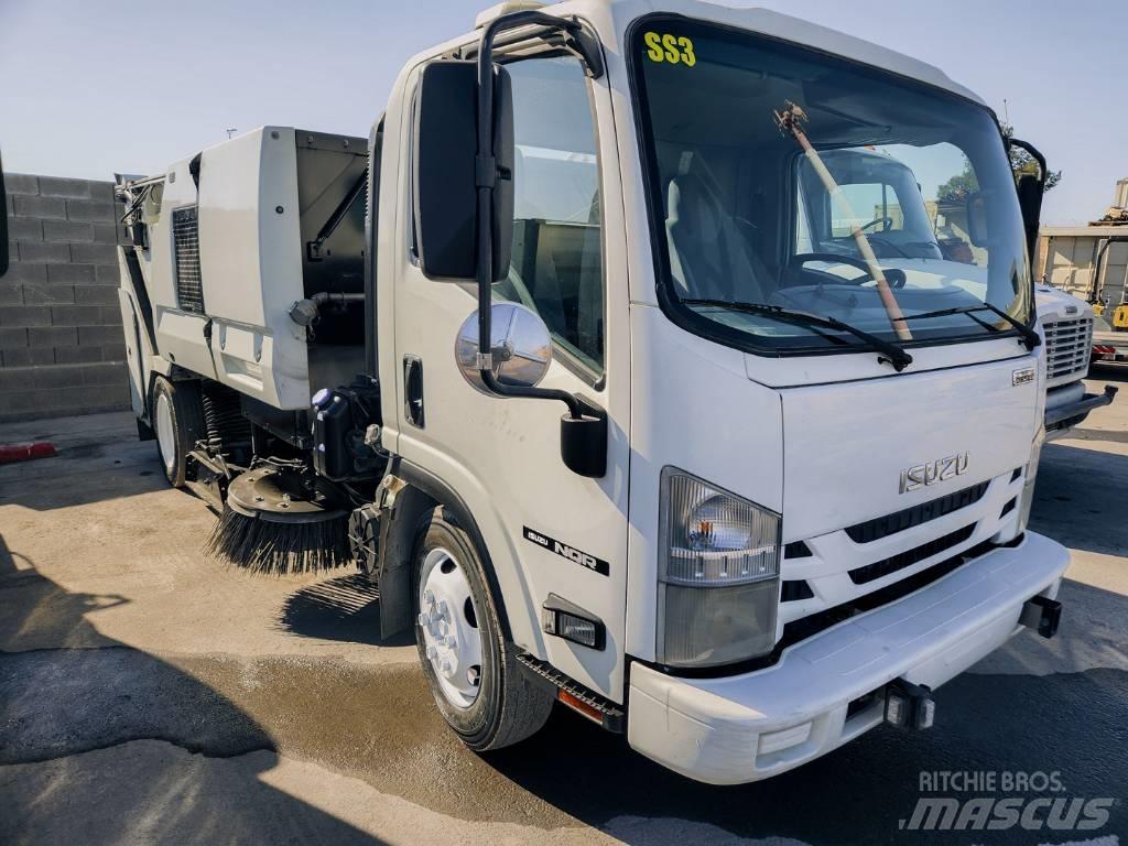 Isuzu NQR Gulvvaskere