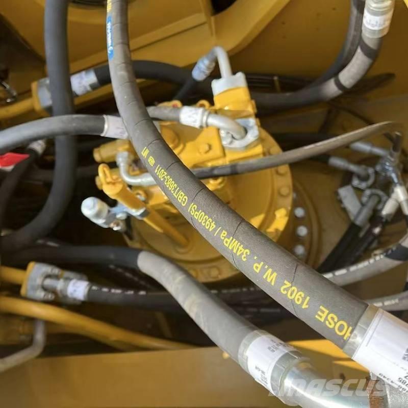 CAT 330 Gravemaskiner på larvebånd