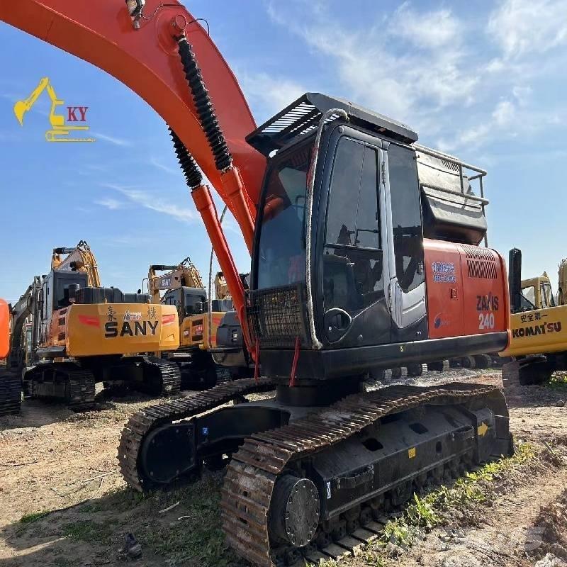 Hitachi ZX 240 Gravemaskiner på larvebånd
