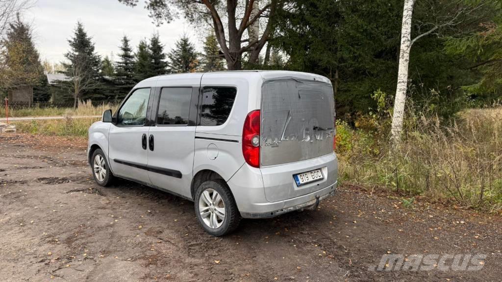 Opel Combo Biler