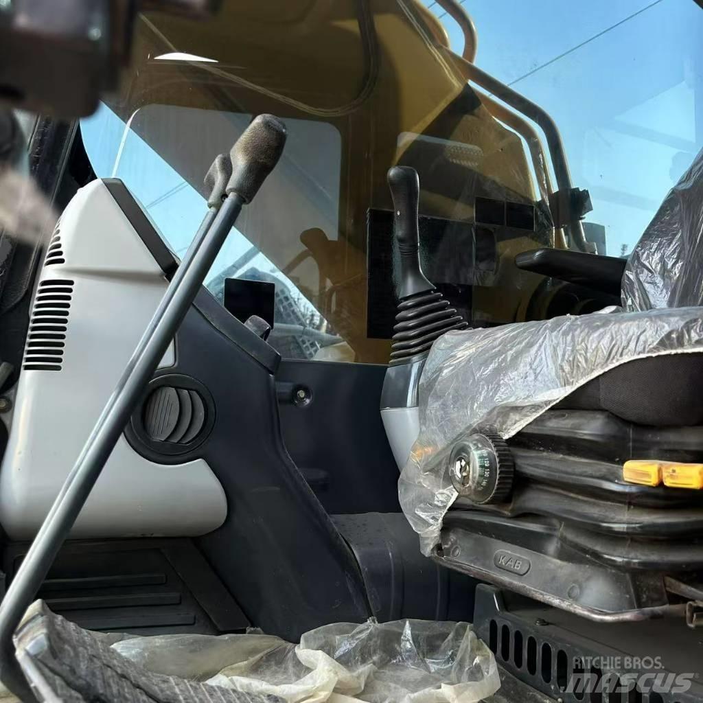 Komatsu 450 Gravemaskiner på larvebånd