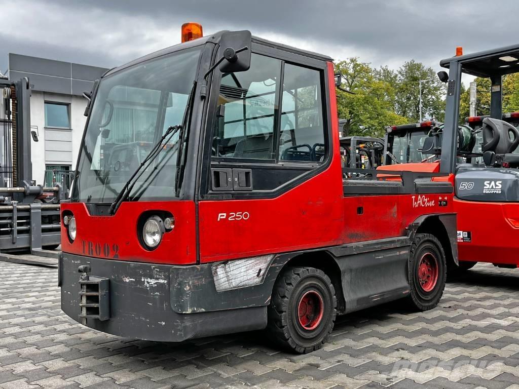 Linde P 250 Bugsertruck