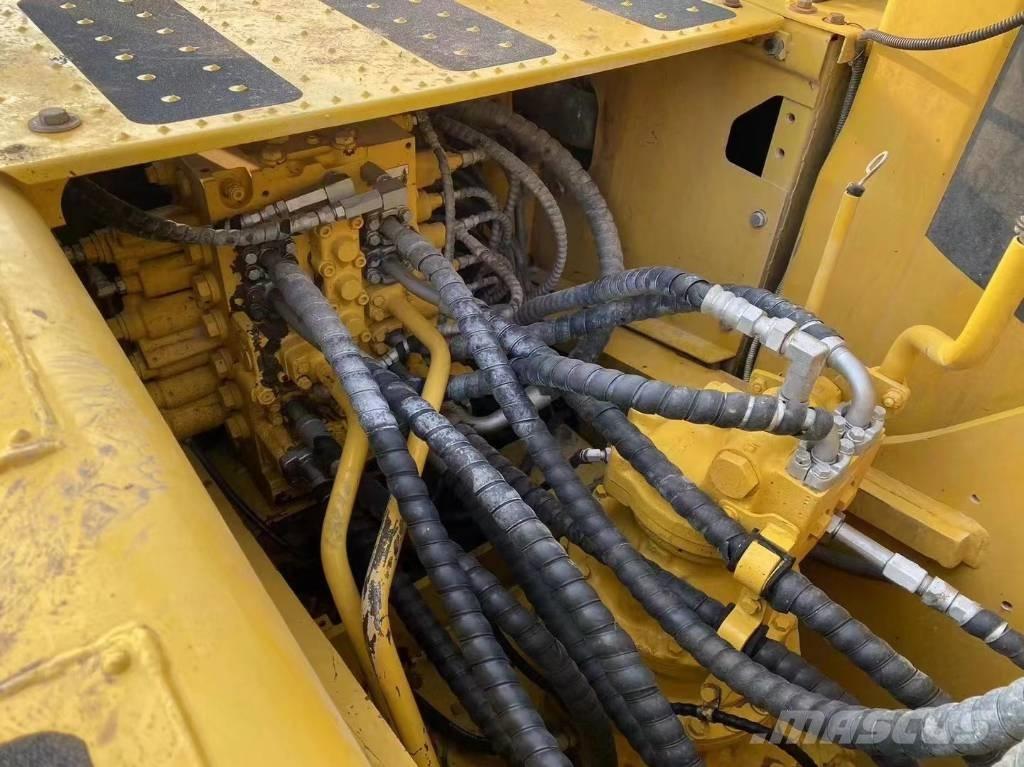 Komatsu pc 220 Gravemaskiner på larvebånd