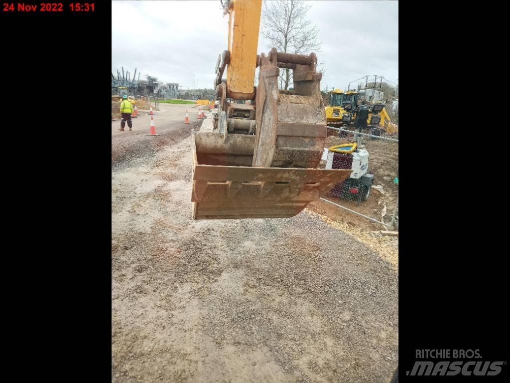 Liebherr R 922 LC Gravemaskiner på larvebånd