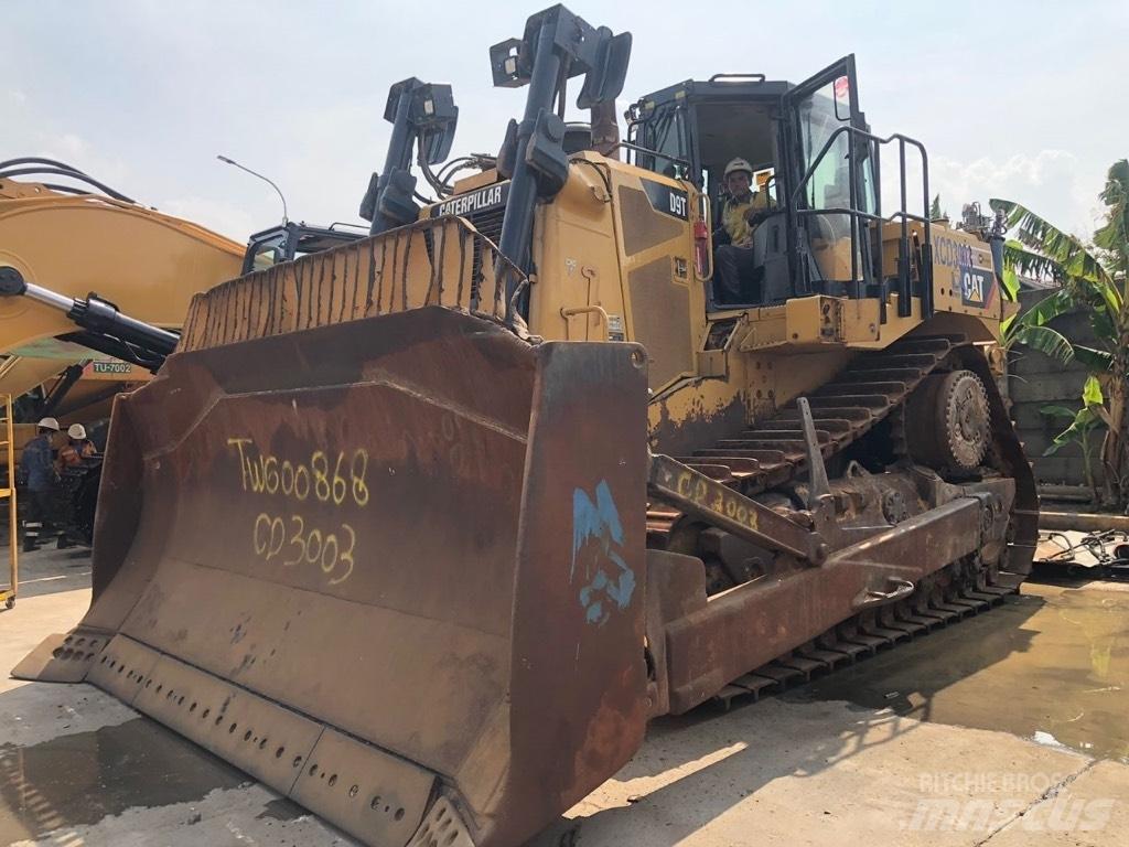 CAT D9T Bulldozer på larvebånd