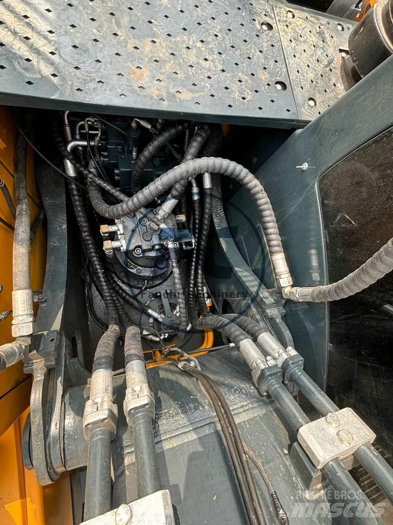 Hyundai 220 LC Gravemaskiner på larvebånd