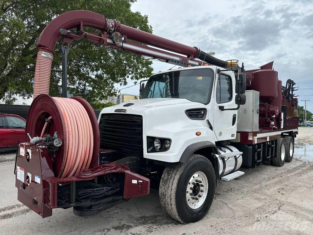 Freightliner 114 SD Slamsuger