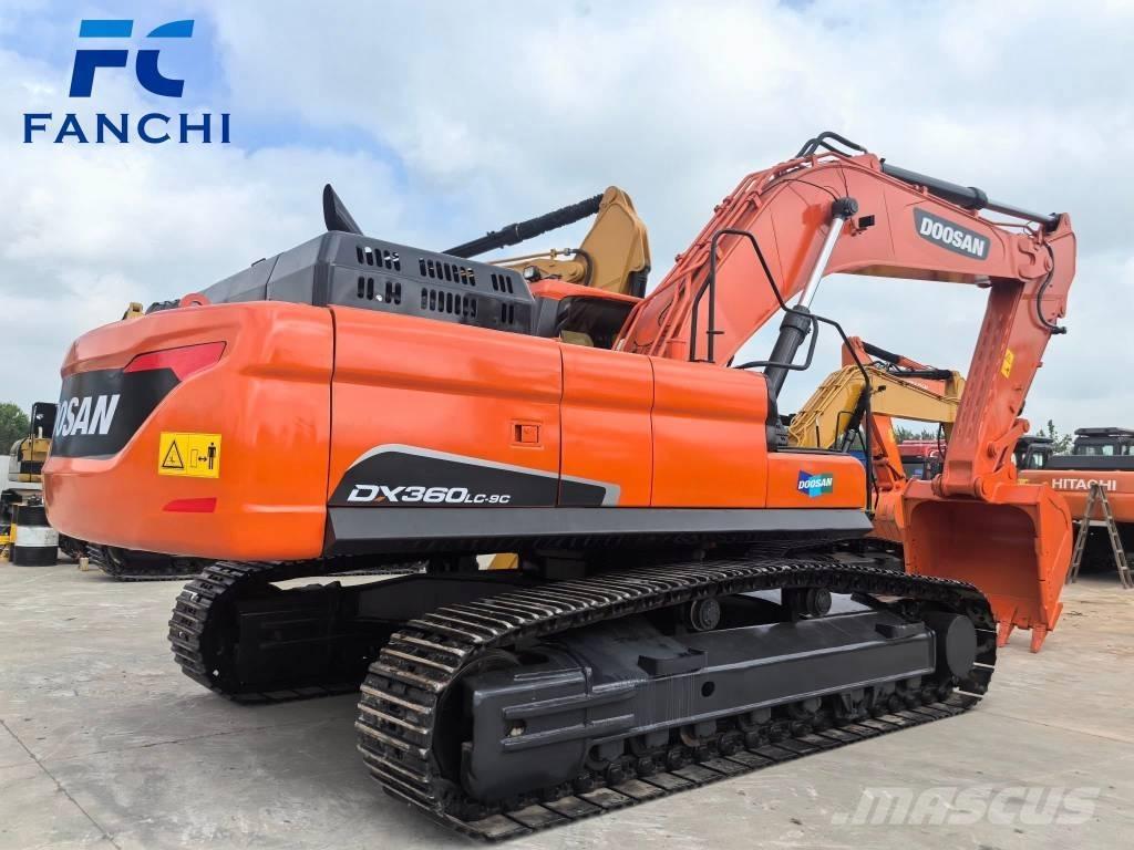 Doosan DX 360 LC Gravemaskiner på larvebånd