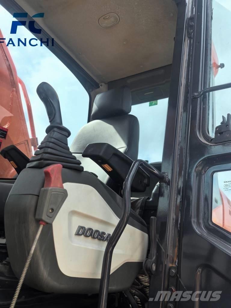 Doosan DX 360 LC Gravemaskiner på larvebånd