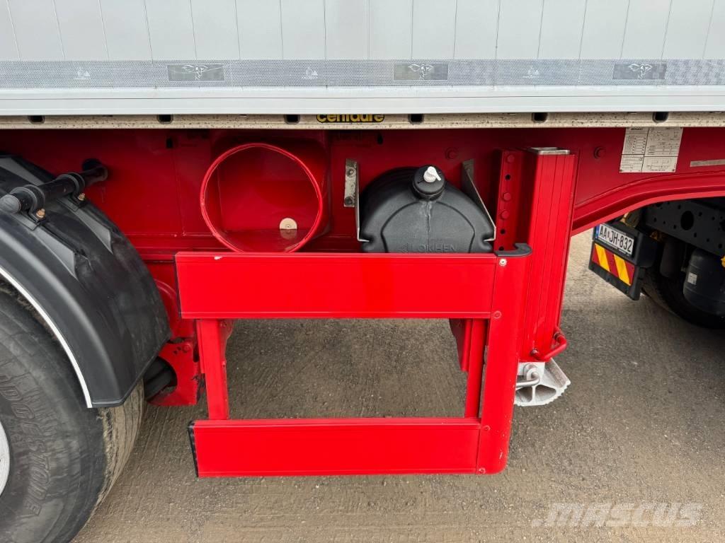 Benalu 45m3,  40.000km! Semi-trailer med tip