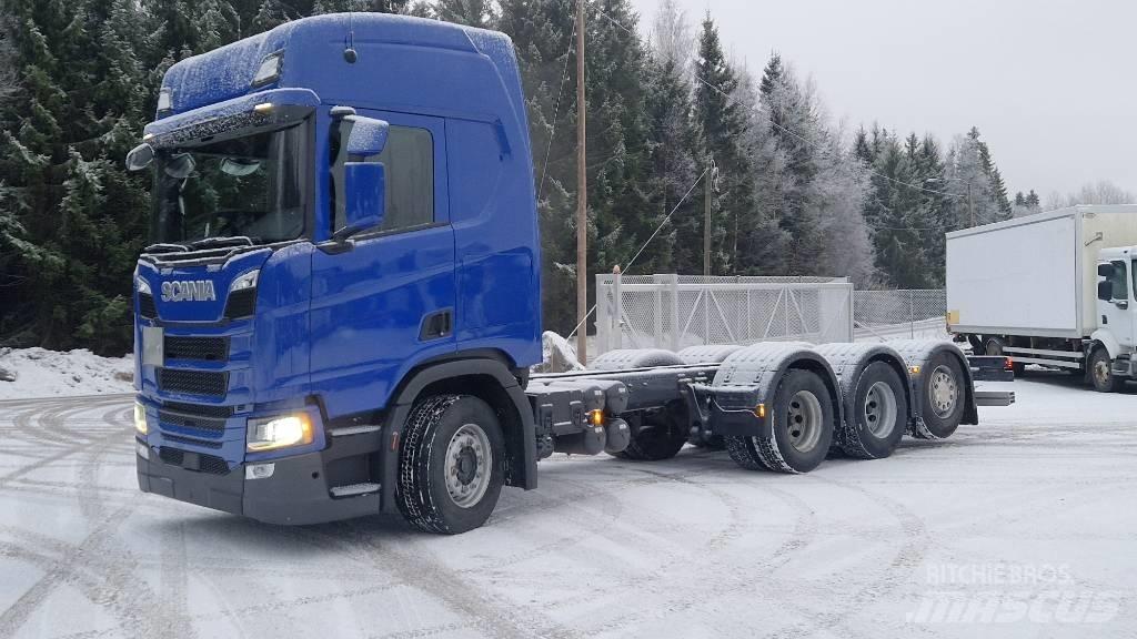Scania R 560 8X4 ADR Chassis