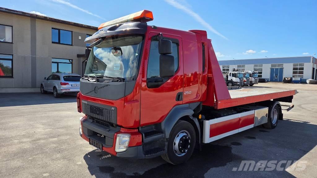 Volvo FL 250 4X2 Flatbed lastbiler med spil