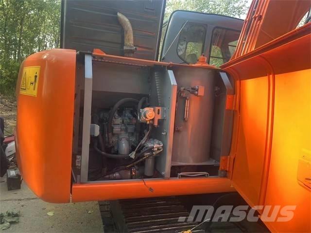 Hitachi EX120 Gravemaskiner på larvebånd