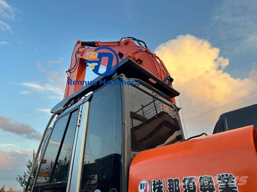 Hitachi ZX 240 Gravemaskiner på larvebånd