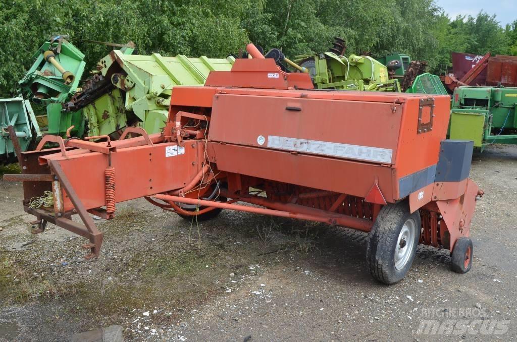 Deutz-Fahr HD490 Pressere til firkantede baller