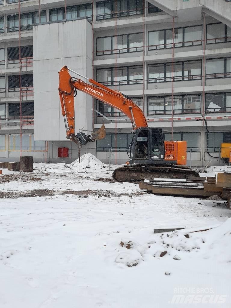  ICE Hitachi 328 B Pæle- og rammemaskiner
