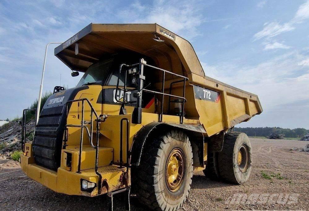 CAT 772 Knækstyrede dumpere