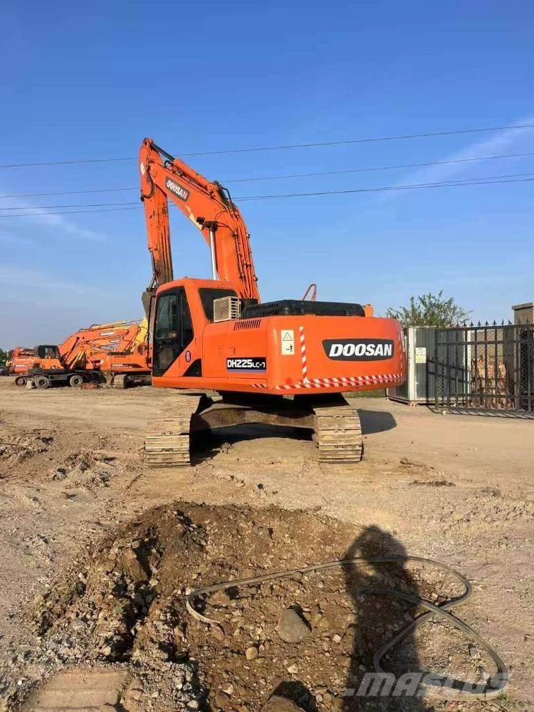 Doosan DH 225 LC-9 Gravemaskiner på larvebånd