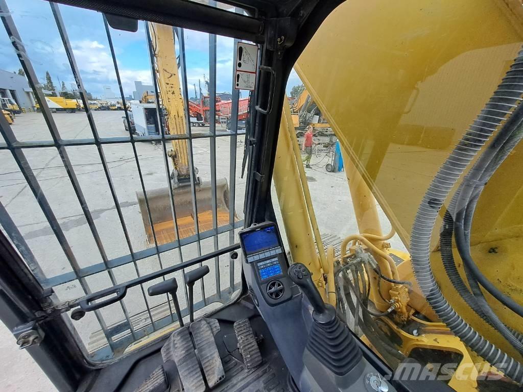 Komatsu HB215LC-2 Gravemaskiner på larvebånd