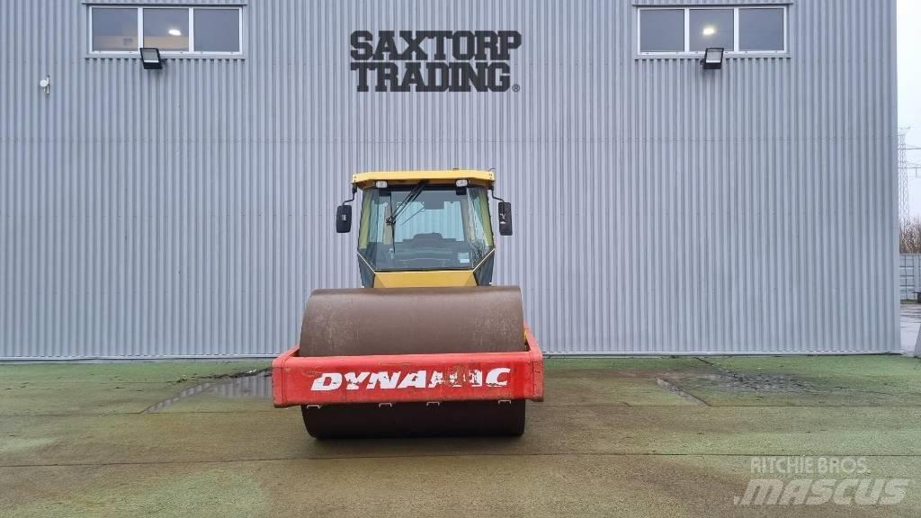 Dynapac CA302D, Vält Enkelt tromle