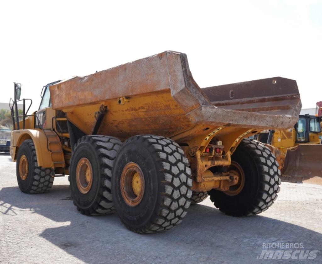 CAT 740 B Terrængående lastbiler