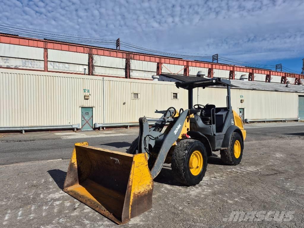 John Deere 204 K Læssemaskiner på hjul