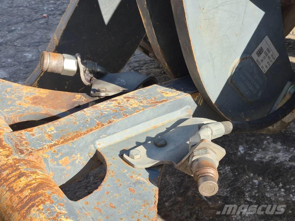 John Deere 204 K Læssemaskiner på hjul