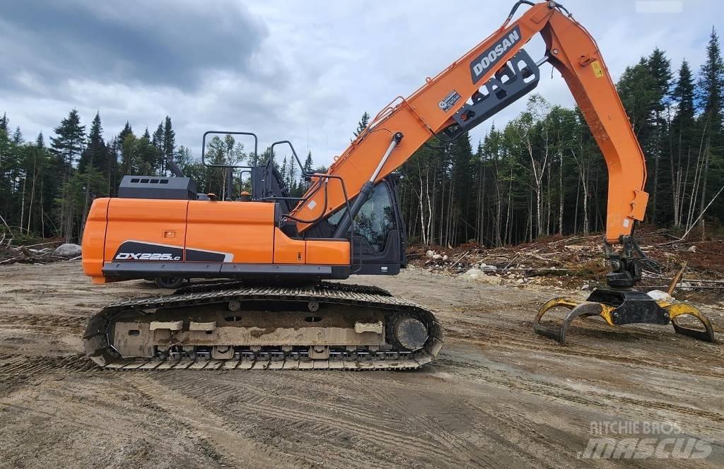 Doosan DX 225 LC-5 Gravemaskiner på larvebånd