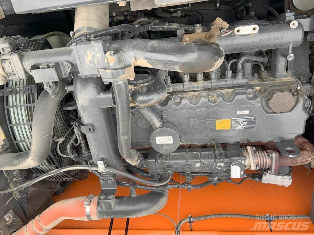 Doosan DX 225 LC-5 Gravemaskiner på larvebånd