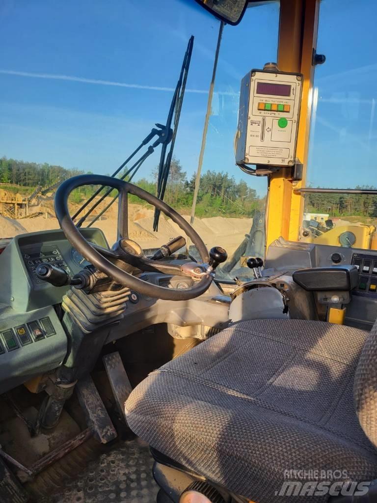 Volvo L180C Læssemaskiner på hjul