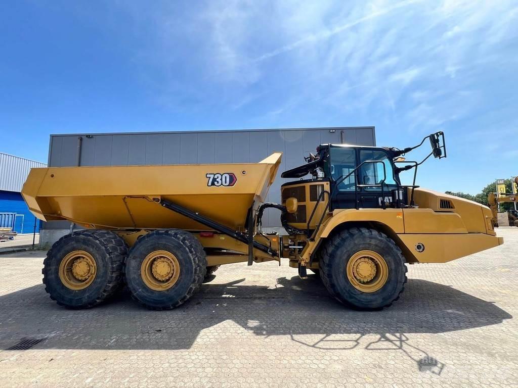 CAT 730 Knækstyrede dumpere