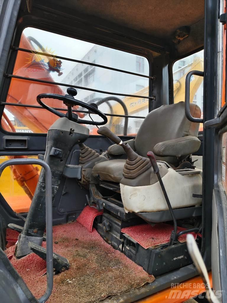 Hitachi EX 100 W D Gravemaskiner på hjul