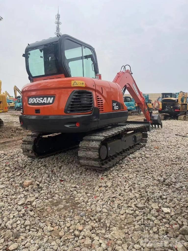 Doosan DX60 Minigravemaskiner