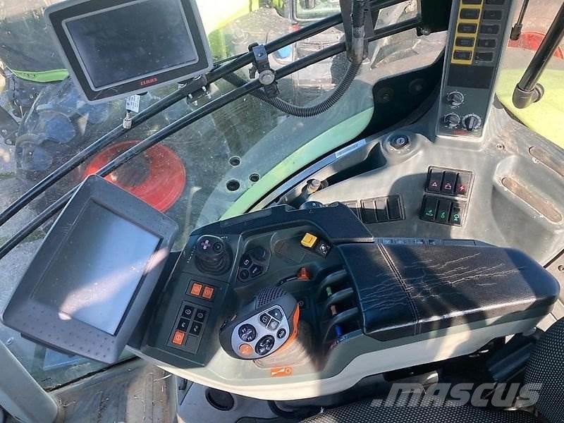 CLAAS Axion 830 Traktorer