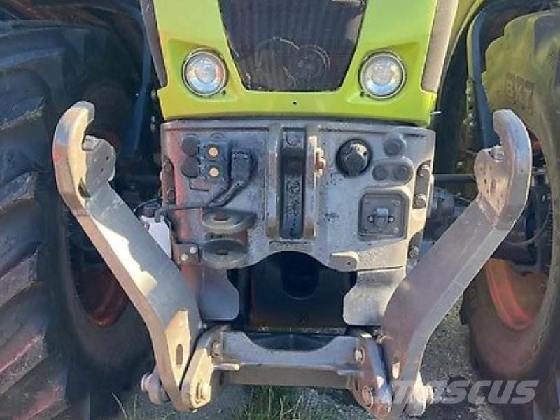 CLAAS Axion 830 Traktorer