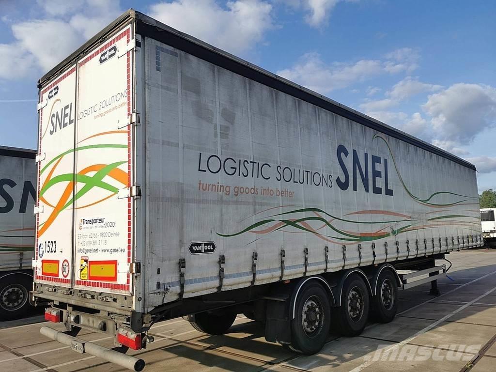 Van Hool A3C002 Semi-trailer med Gardinsider
