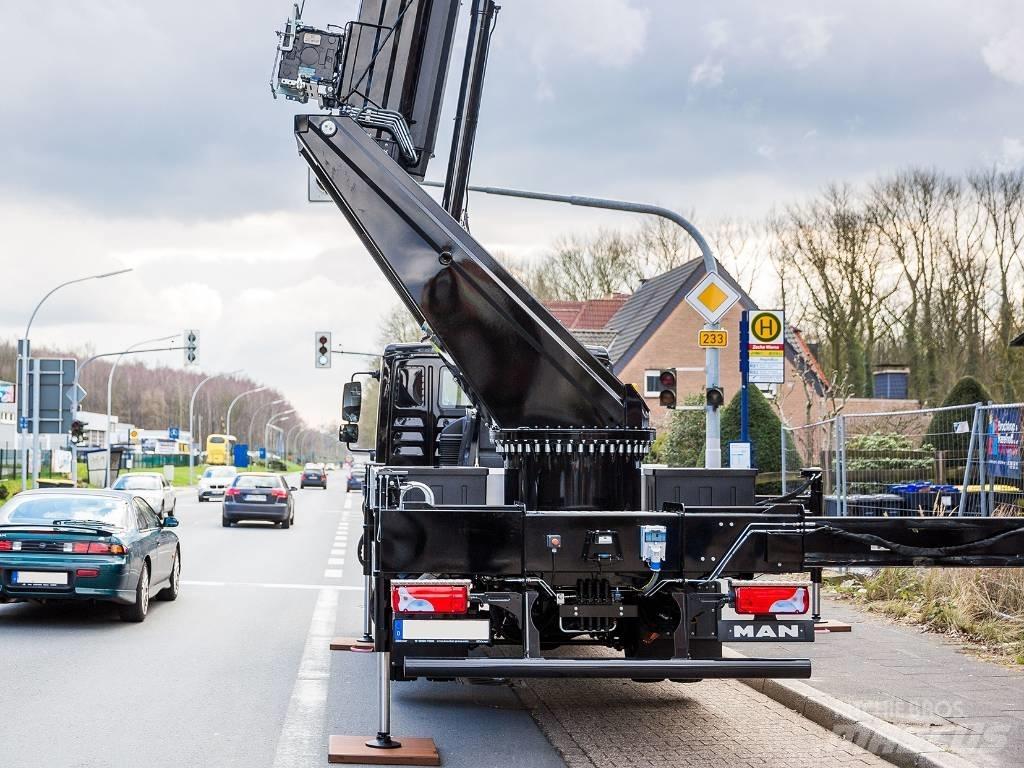 Böcker AK 37/4000 Kraner til alt terræn
