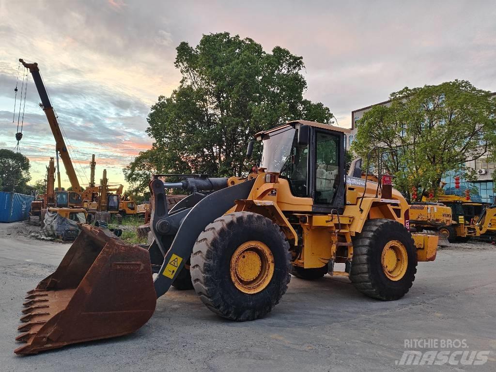 Volvo L 120 Læssemaskiner på hjul