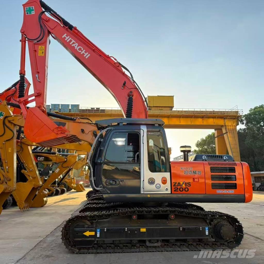 Hitachi ZX 200-3 Gravemaskiner på larvebånd