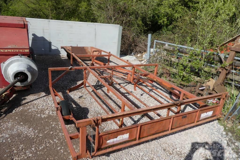 Brown bale sledge Hømaskiner