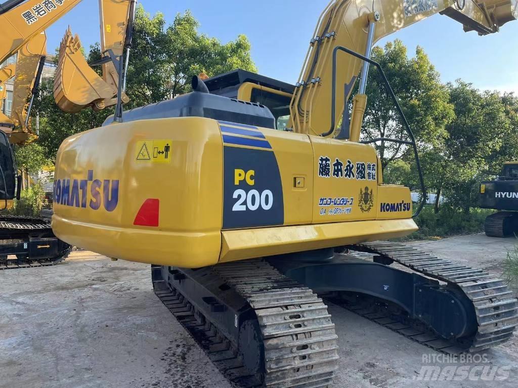 Komatsu PC 200-8 Gravemaskiner på larvebånd