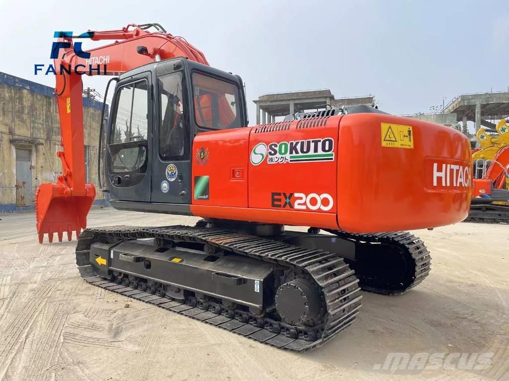 Hitachi EX 200 Gravemaskiner på larvebånd