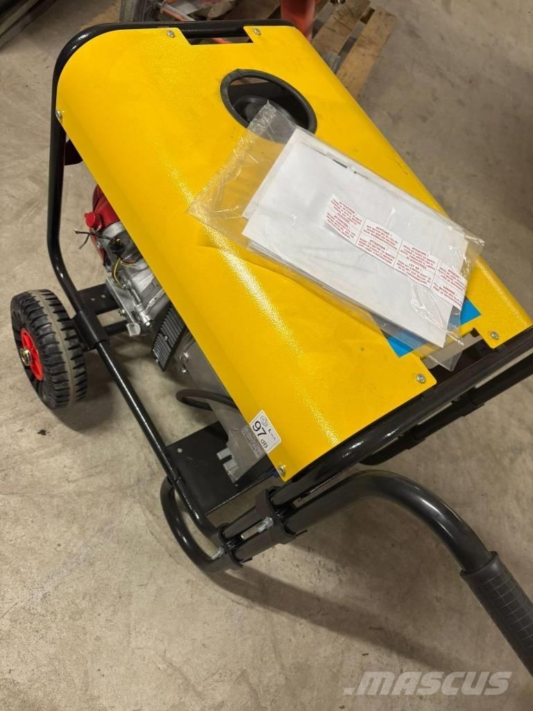 Atlas Copco QEP 8 Benzingeneratorer
