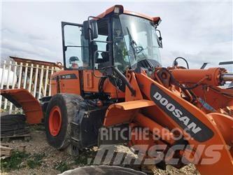 Doosan DL 300-3 Læssemaskiner på hjul