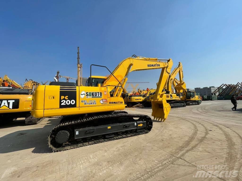 Komatsu PC 200-7 Gravemaskiner på larvebånd