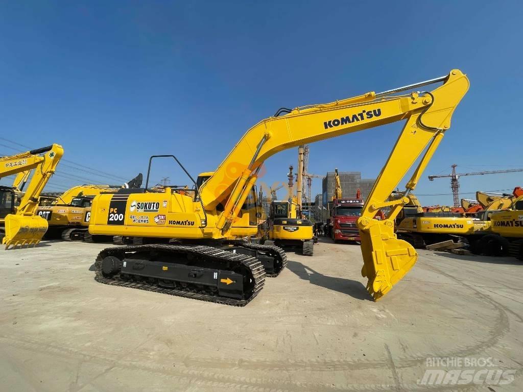 Komatsu PC 200-7 Gravemaskiner på larvebånd