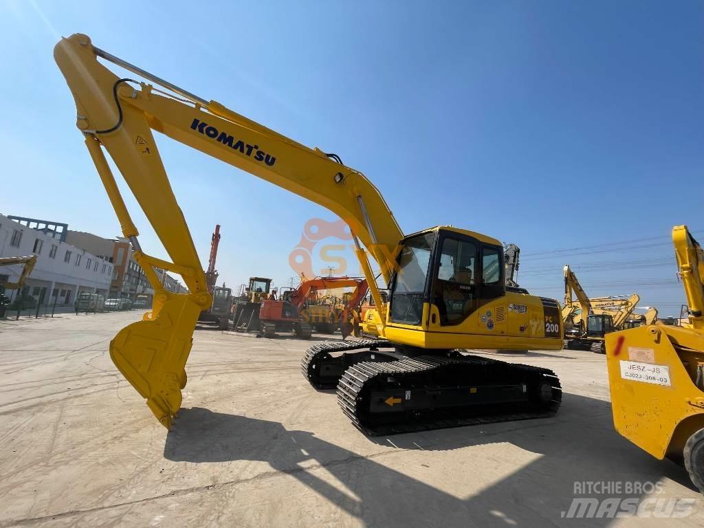 Komatsu PC 200-7 Gravemaskiner på larvebånd