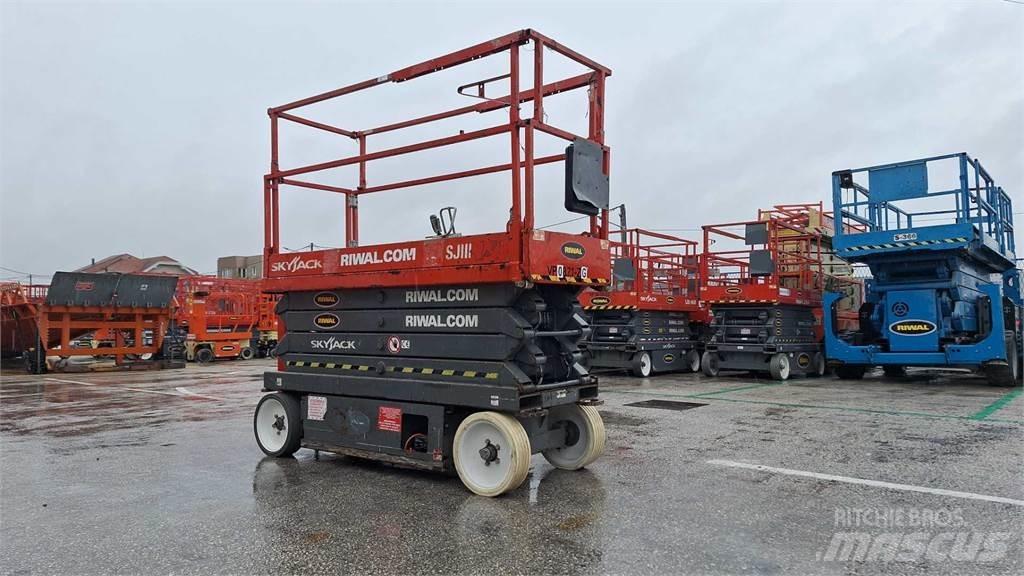 SkyJack SJIII3226 Saxlifte